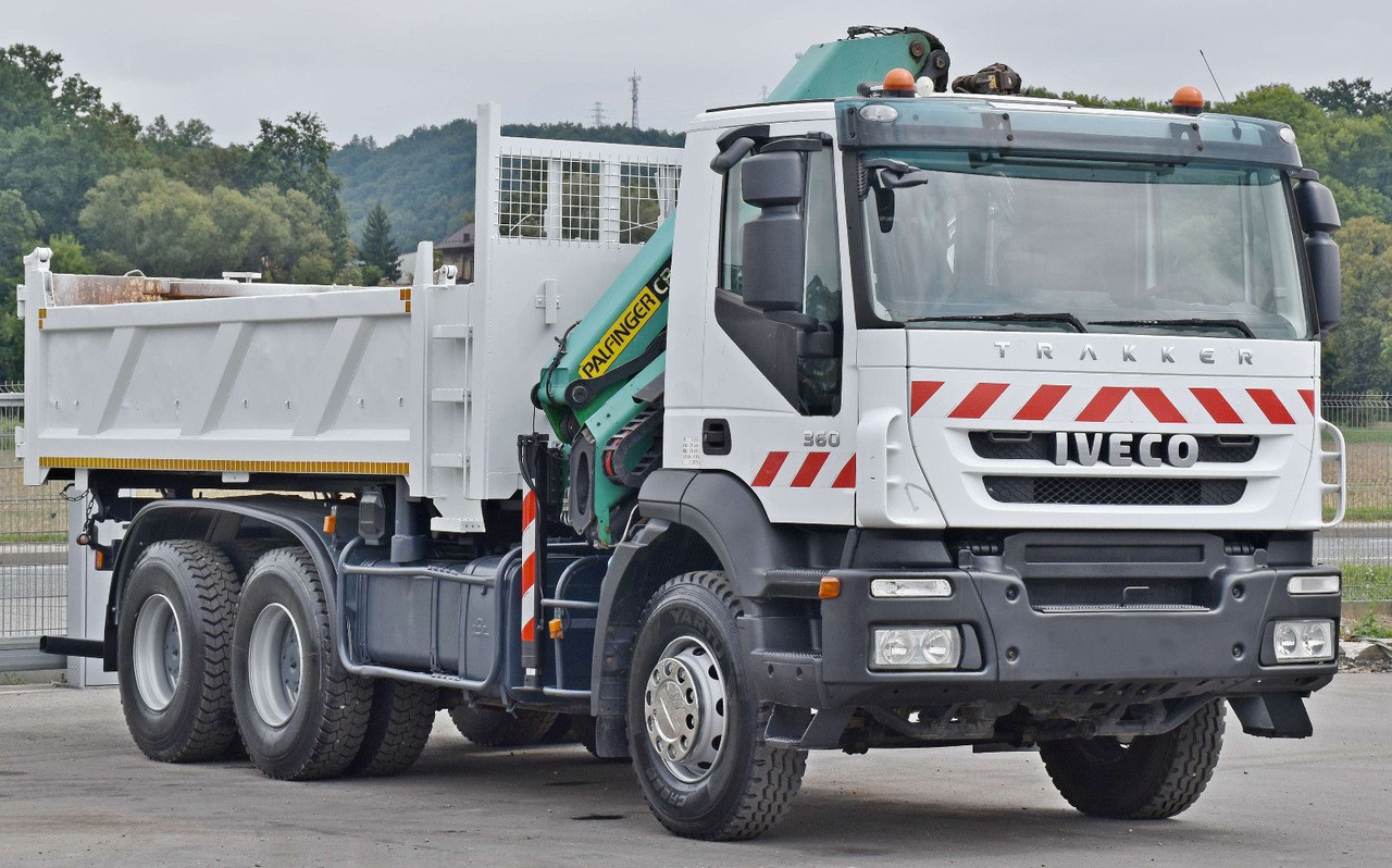 Iveco TRAKKER 360 * Kipper 5,20m* PK 16502 / FUNK*6x4 - Istovarivač, Kamion sa dizalicom: slika 4 Iveco TRAKKER 360 * Kipper 5,20m* PK 16502 / FUNK*6x4 - Istovarivač, Kamion sa dizalicom: slika 4