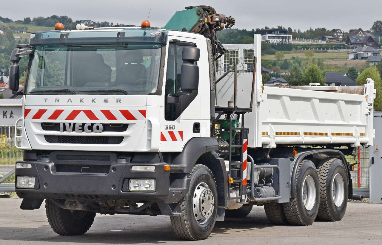 Iveco TRAKKER 360 * Kipper 5,20m* PK 16502 / FUNK*6x4 - Istovarivač, Kamion sa dizalicom: slika 5 Iveco TRAKKER 360 * Kipper 5,20m* PK 16502 / FUNK*6x4 - Istovarivač, Kamion sa dizalicom: slika 5