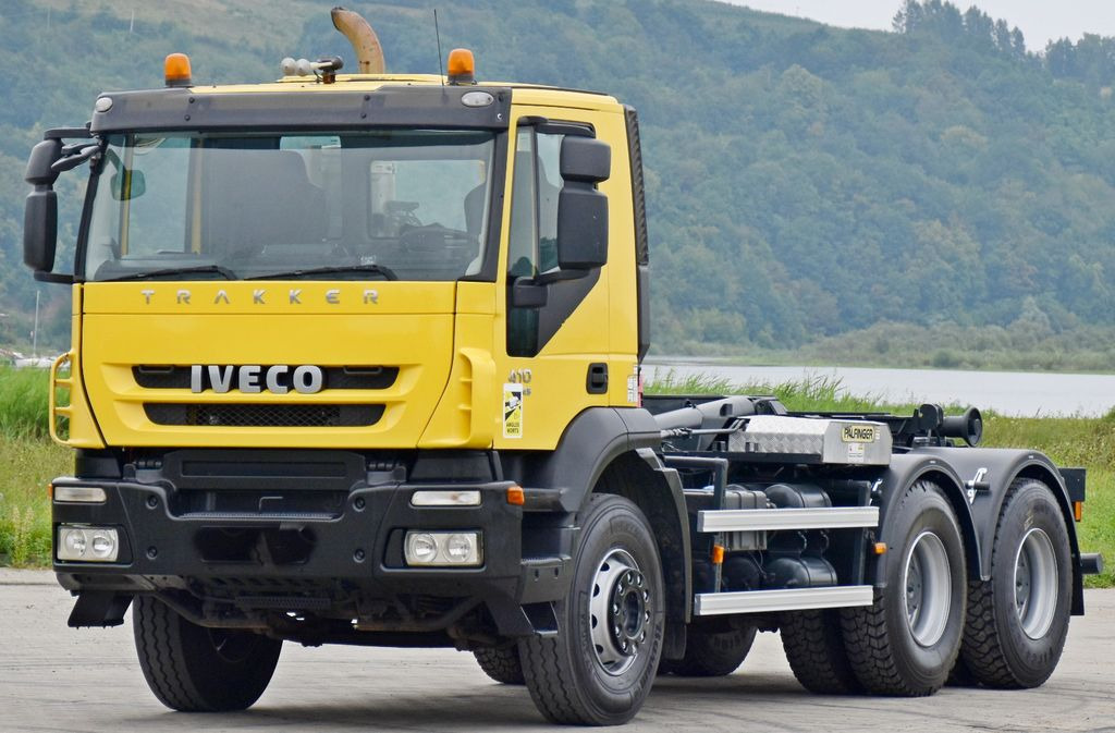 Iveco TRAKKER 410 * ABROLLKIPPER * 6x4 * TOPZUSTAND - Kamion sa hidrauličnom kukom: slika 3 Iveco TRAKKER 410 * ABROLLKIPPER * 6x4 * TOPZUSTAND - Kamion sa hidrauličnom kukom: slika 3