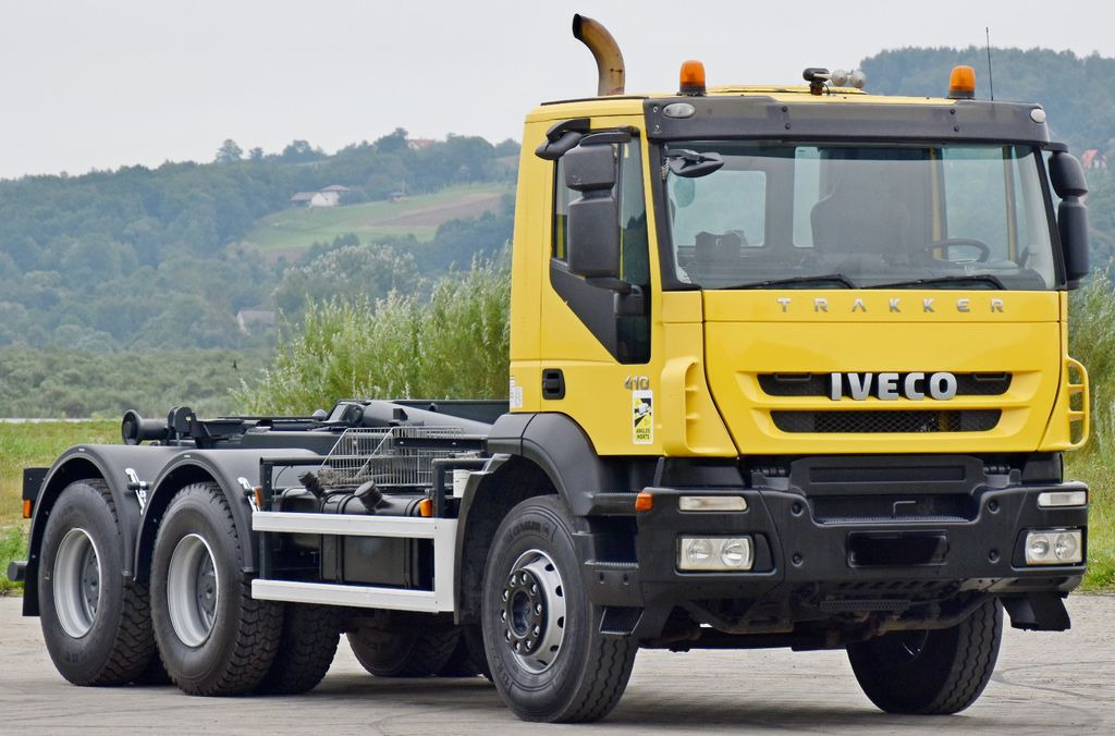 Iveco TRAKKER 410 * ABROLLKIPPER * 6x4 * TOPZUSTAND - Kamion sa hidrauličnom kukom: slika 4 Iveco TRAKKER 410 * ABROLLKIPPER * 6x4 * TOPZUSTAND - Kamion sa hidrauličnom kukom: slika 4