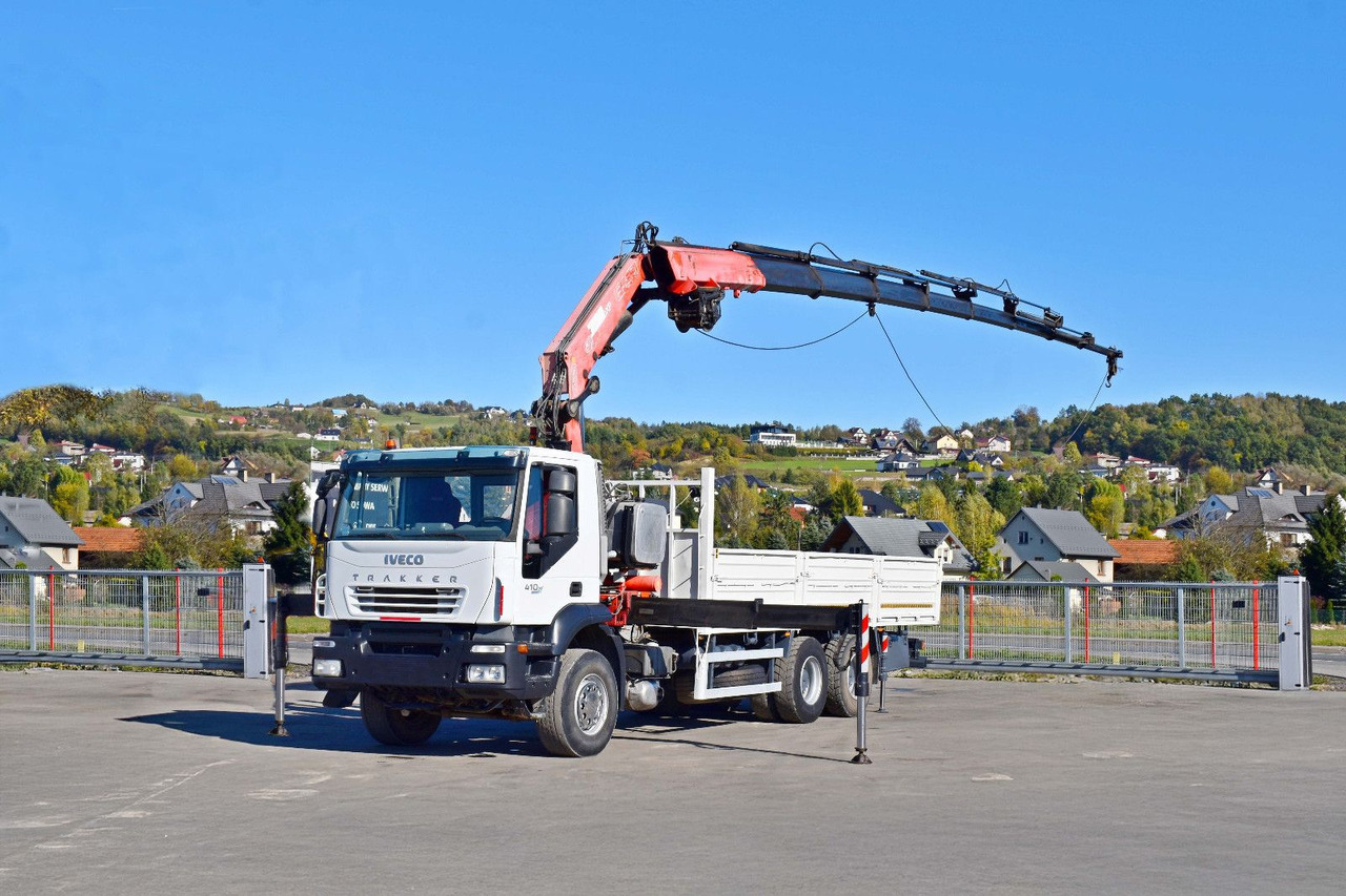 Iveco TRAKKER 410* FASSI F330D.28 + FUNK/ 6x4 - Kamion sa dizalicom: slika 2 Iveco TRAKKER 410* FASSI F330D.28 + FUNK/ 6x4 - Kamion sa dizalicom: slika 2