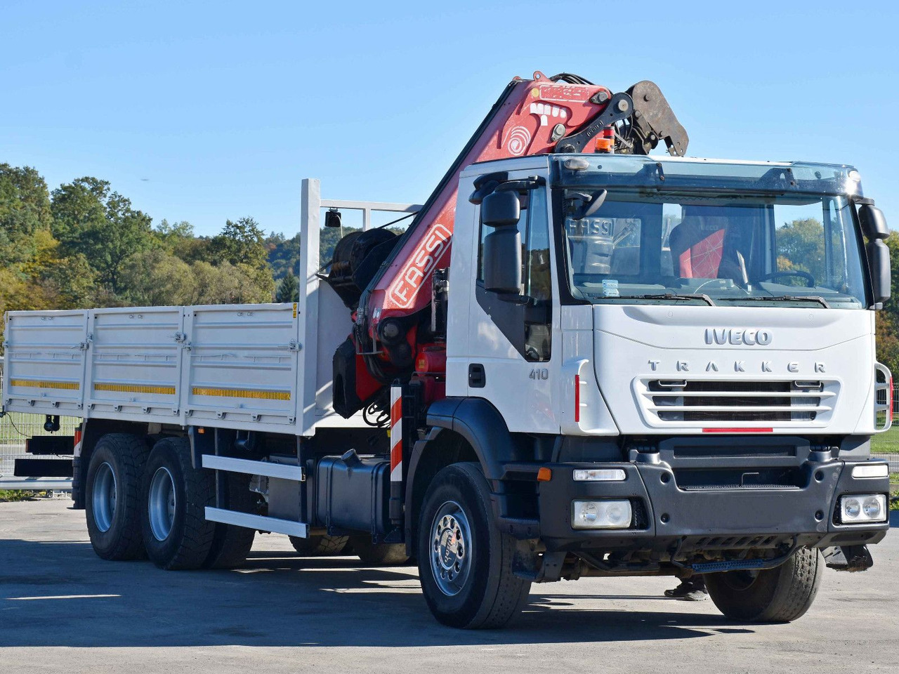 Iveco TRAKKER 410* FASSI F330D.28 + FUNK/ 6x4 - Kamion sa dizalicom: slika 3 Iveco TRAKKER 410* FASSI F330D.28 + FUNK/ 6x4 - Kamion sa dizalicom: slika 3