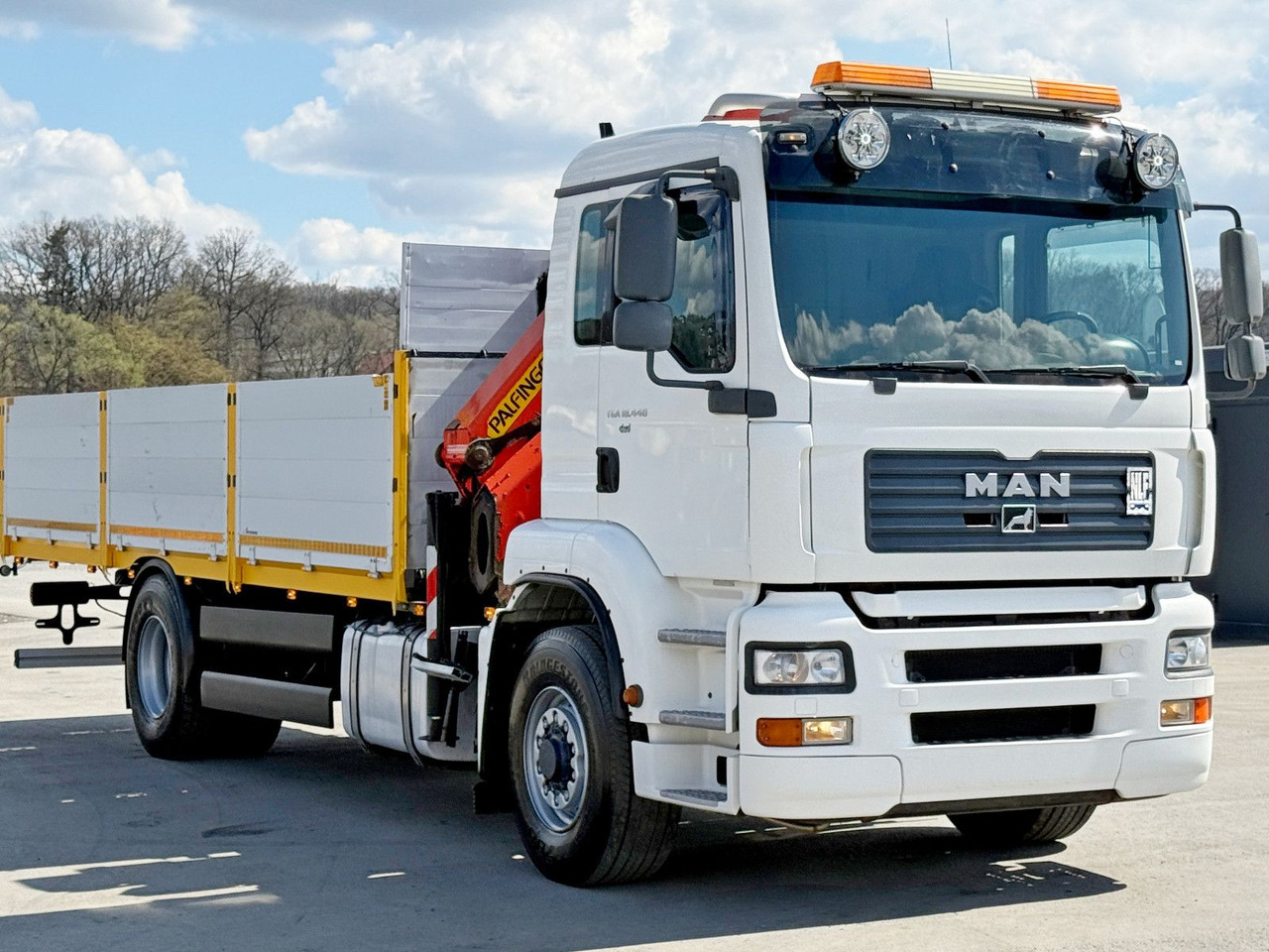 MAN TGA 18.440* PK 16502 + FUNK * 4x4 * TOP - Kamion sa dizalicom: slika 3 MAN TGA 18.440* PK 16502 + FUNK * 4x4 * TOP - Kamion sa dizalicom: slika 3