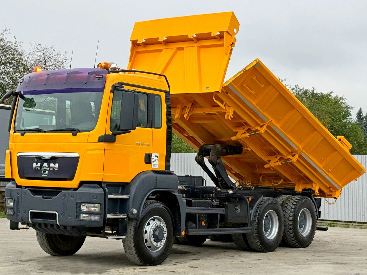 MAN TGS 26.440 * Kipper 5,20m+BORDMATIC * 6x6 * TOP - Istovarivač: slika 3 MAN TGS 26.440 * Kipper 5,20m+BORDMATIC * 6x6 * TOP - Istovarivač: slika 3