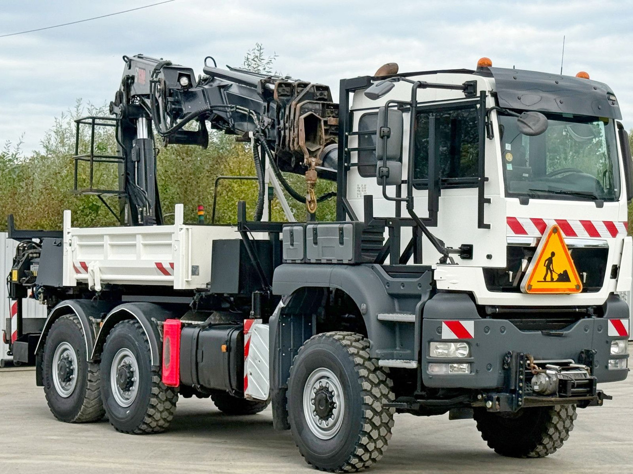 MAN TGS 33.400* HIAB 422 EP-5HIPRO * 6x6 * TOP - Kamion sa dizalicom: slika 5 MAN TGS 33.400* HIAB 422 EP-5HIPRO * 6x6 * TOP - Kamion sa dizalicom: slika 5
