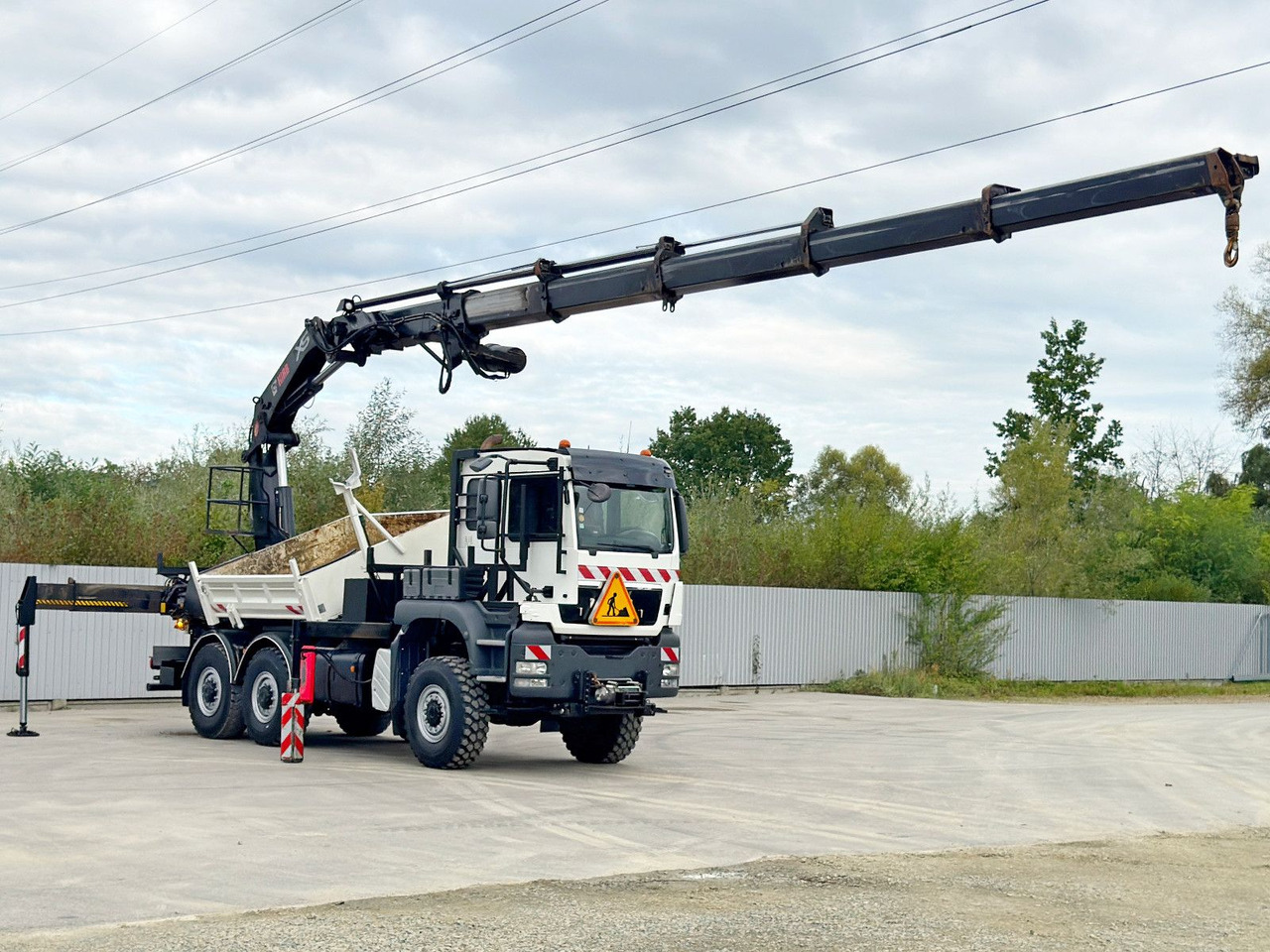 MAN TGS 33.400* HIAB 422 EP-5HIPRO * 6x6 * TOP - Kamion sa dizalicom: slika 3 MAN TGS 33.400* HIAB 422 EP-5HIPRO * 6x6 * TOP - Kamion sa dizalicom: slika 3