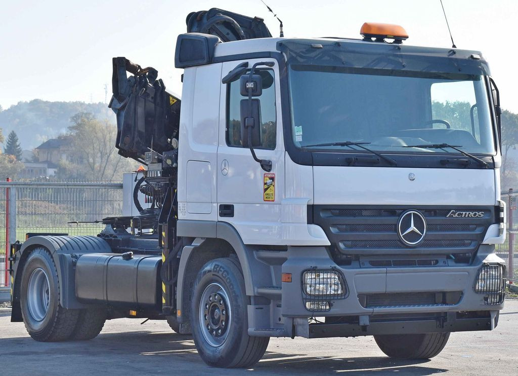 Mercedes-Benz ACTROS 1844 * Sattelzugmaschine *HIAB 330-5/FUNK Mercedes-Benz ACTROS 1844 * Sattelzugmaschine *HIAB 330-5/FUNK - Kamion sa dizalicom, Tegljač: slika 3 Mercedes-Benz ACTROS 1844 * Sattelzugmaschine *HIAB 330-5/FUNK Mercedes-Benz ACTROS 1844 * Sattelzugmaschine *HIAB 330-5/FUNK - Kamion sa dizalicom, Tegljač: slika 3