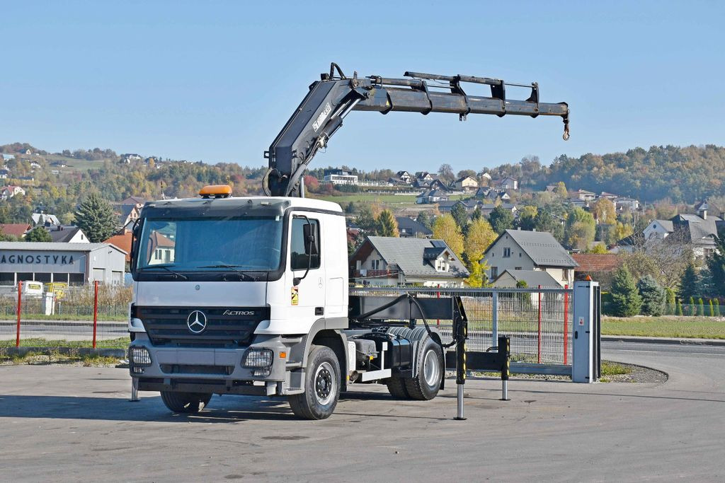 Mercedes-Benz ACTROS 1844 * Sattelzugmaschine *HIAB 330-5/FUNK Mercedes-Benz ACTROS 1844 * Sattelzugmaschine *HIAB 330-5/FUNK - Kamion sa dizalicom, Tegljač: slika 2 Mercedes-Benz ACTROS 1844 * Sattelzugmaschine *HIAB 330-5/FUNK Mercedes-Benz ACTROS 1844 * Sattelzugmaschine *HIAB 330-5/FUNK - Kamion sa dizalicom, Tegljač: slika 2