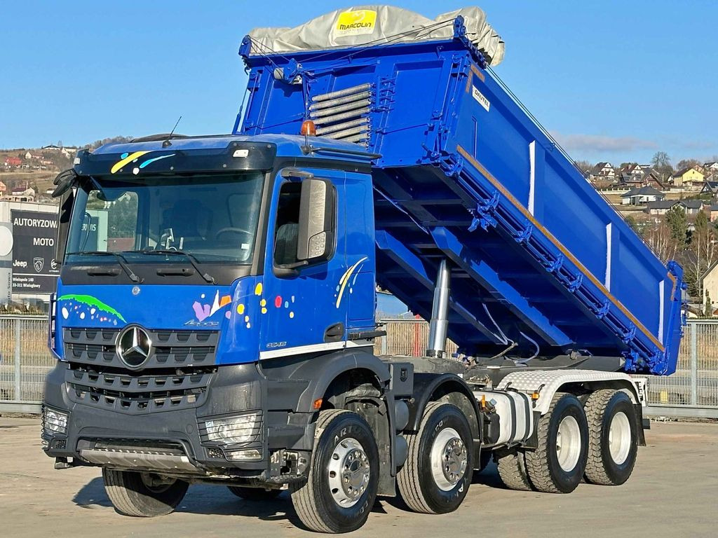Mercedes-Benz AROCS 3243 * KIPPER 5,70 m * 8x4 * TOPZUSTAND - Istovarivač, Kamion sa dizalicom: slika 4 Mercedes-Benz AROCS 3243 * KIPPER 5,70 m * 8x4 * TOPZUSTAND - Istovarivač, Kamion sa dizalicom: slika 4