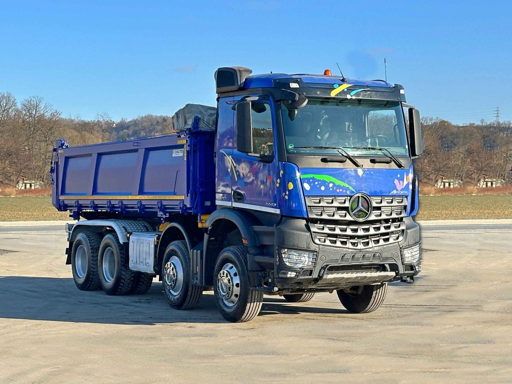 Mercedes-Benz AROCS 3243 * KIPPER 5,70 m * 8x4 * TOPZUSTAND - Istovarivač, Kamion sa dizalicom: slika 1 Mercedes-Benz AROCS 3243 * KIPPER 5,70 m * 8x4 * TOPZUSTAND - Istovarivač, Kamion sa dizalicom: slika 1