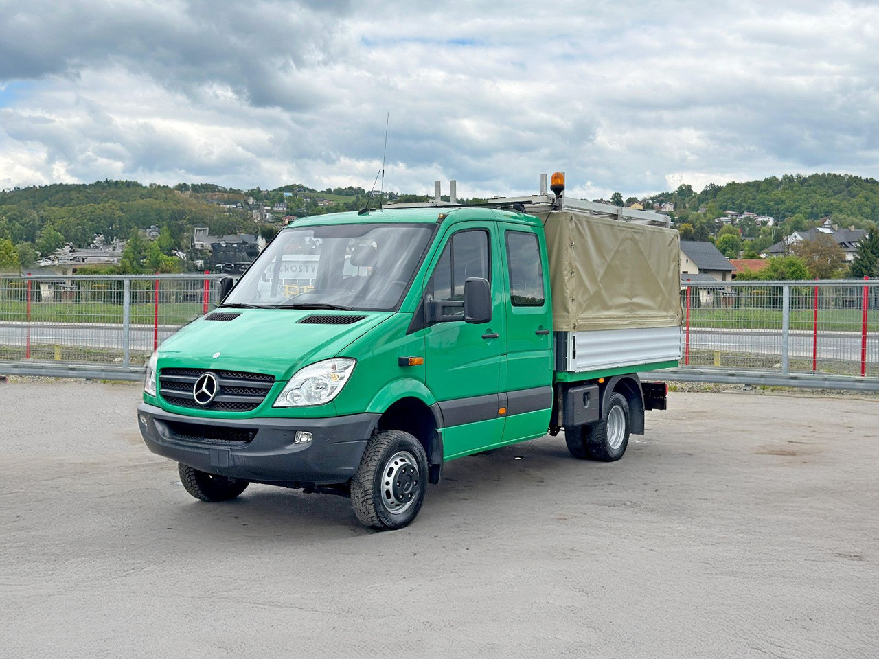 Mercedes-Benz Sprinter 516 CDI* Doppel Kabine! 4x4 *TOPZUSTAND - Dostavno vozilo kiper: slika 3 Mercedes-Benz Sprinter 516 CDI* Doppel Kabine! 4x4 *TOPZUSTAND - Dostavno vozilo kiper: slika 3