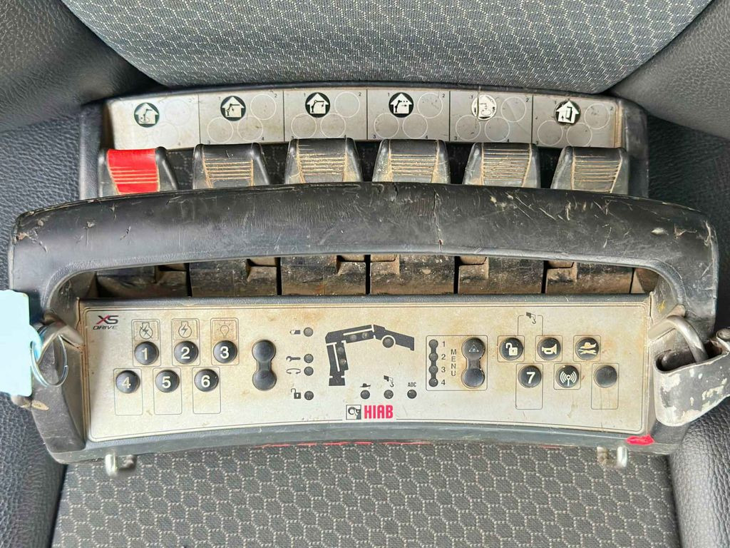 Kamion sa dizalicom, Kamion sa tovarnim sandukom Scania P 280 * HIAB 122 E - 2 HIDUO + FUNK* TOPZUSTAND: slika 13 Kamion sa dizalicom, Kamion sa tovarnim sandukom Scania P 280 * HIAB 122 E - 2 HIDUO + FUNK* TOPZUSTAND: slika 13