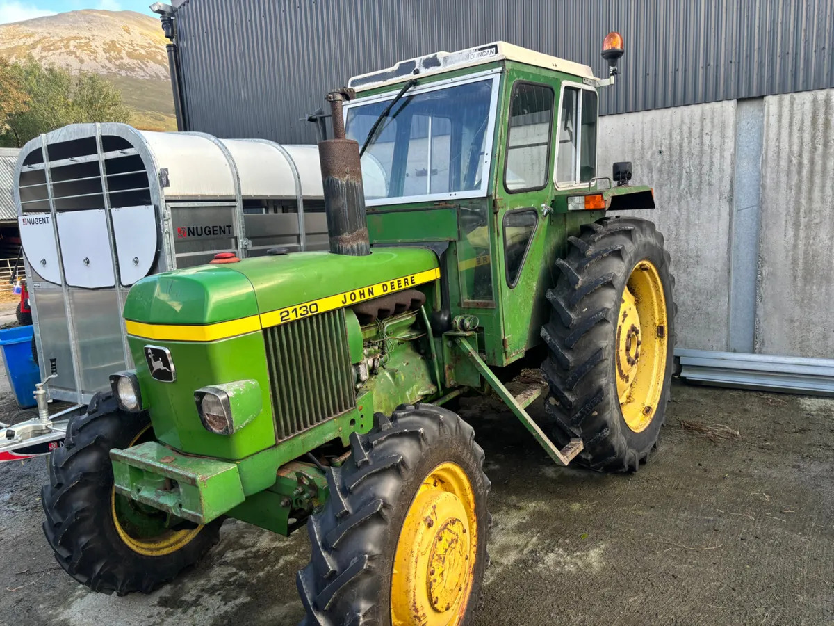 John Deere 2130 4WD - Traktor: slika 1 John Deere 2130 4WD - Traktor: slika 1
