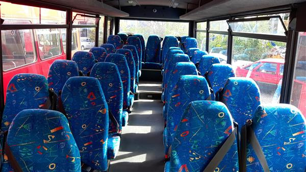 2004 Mercedes 33 seat dual purpose minicoach - Prigradski autobus: slika 3 2004 Mercedes 33 seat dual purpose minicoach - Prigradski autobus: slika 3