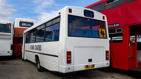 2004 Mercedes 33 seat dual purpose minicoach - Prigradski autobus: slika 2 2004 Mercedes 33 seat dual purpose minicoach - Prigradski autobus: slika 2