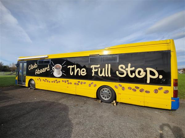 Optare single decker meeting place - Autobus na sprat: slika 1 Optare single decker meeting place - Autobus na sprat: slika 1