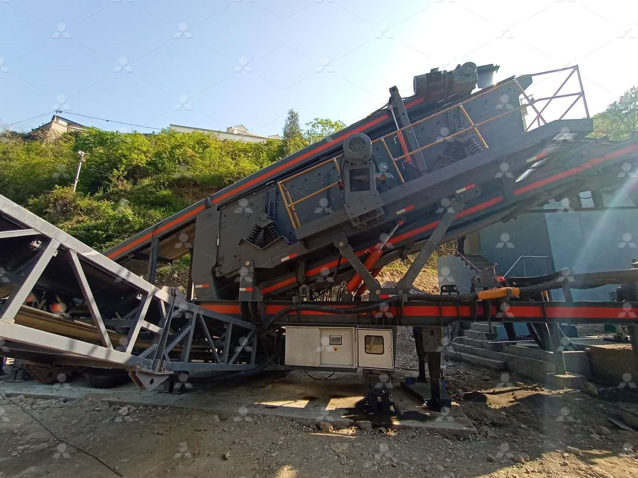 LIMING NK series mobile crusher - Mobilna drobilica: slika 4 LIMING NK series mobile crusher - Mobilna drobilica: slika 4