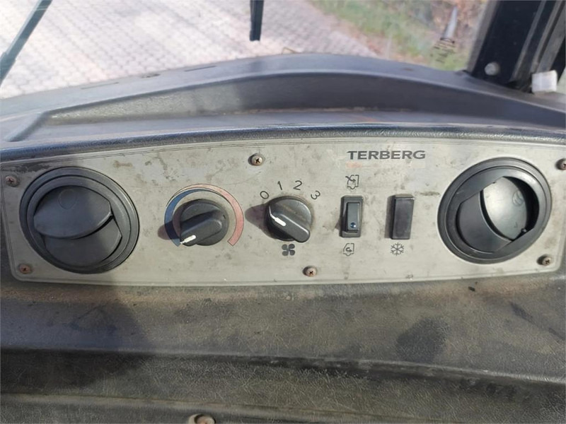 Lizing Terberg RT283 4x4 Terberg RT283 4x4: slika 20 Lizing Terberg RT283 4x4 Terberg RT283 4x4: slika 20