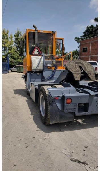 Terminalni traktor Terberg YT182: slika 9