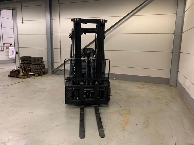 Toyota 02-8FGF30 - Gasni viljuškar: slika 5 Toyota 02-8FGF30 - Gasni viljuškar: slika 5