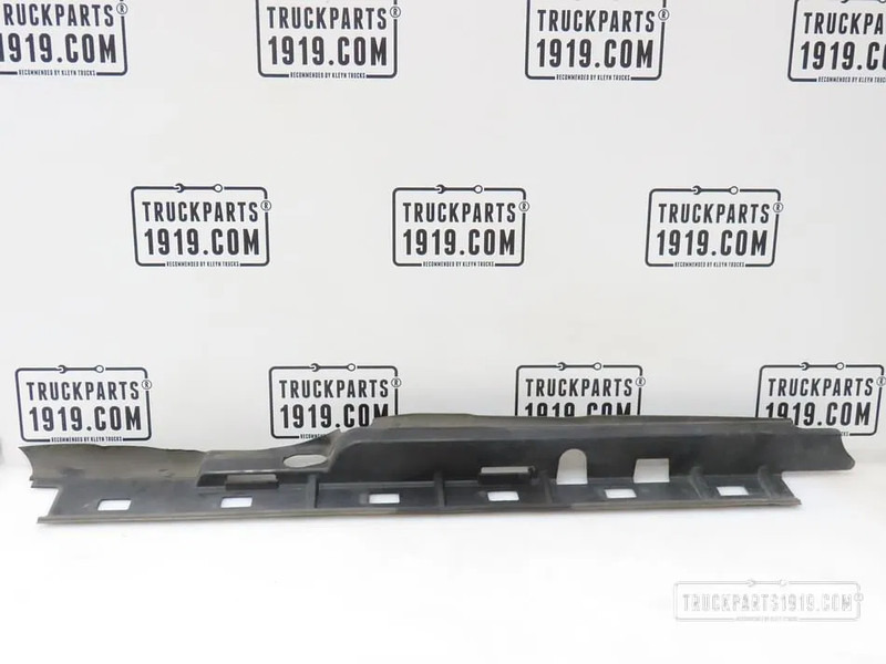 Volvo 22957866 Radiateur lijst Re. FM - Radijator za Kamion: slika 1 Volvo 22957866 Radiateur lijst Re. FM - Radijator za Kamion: slika 1