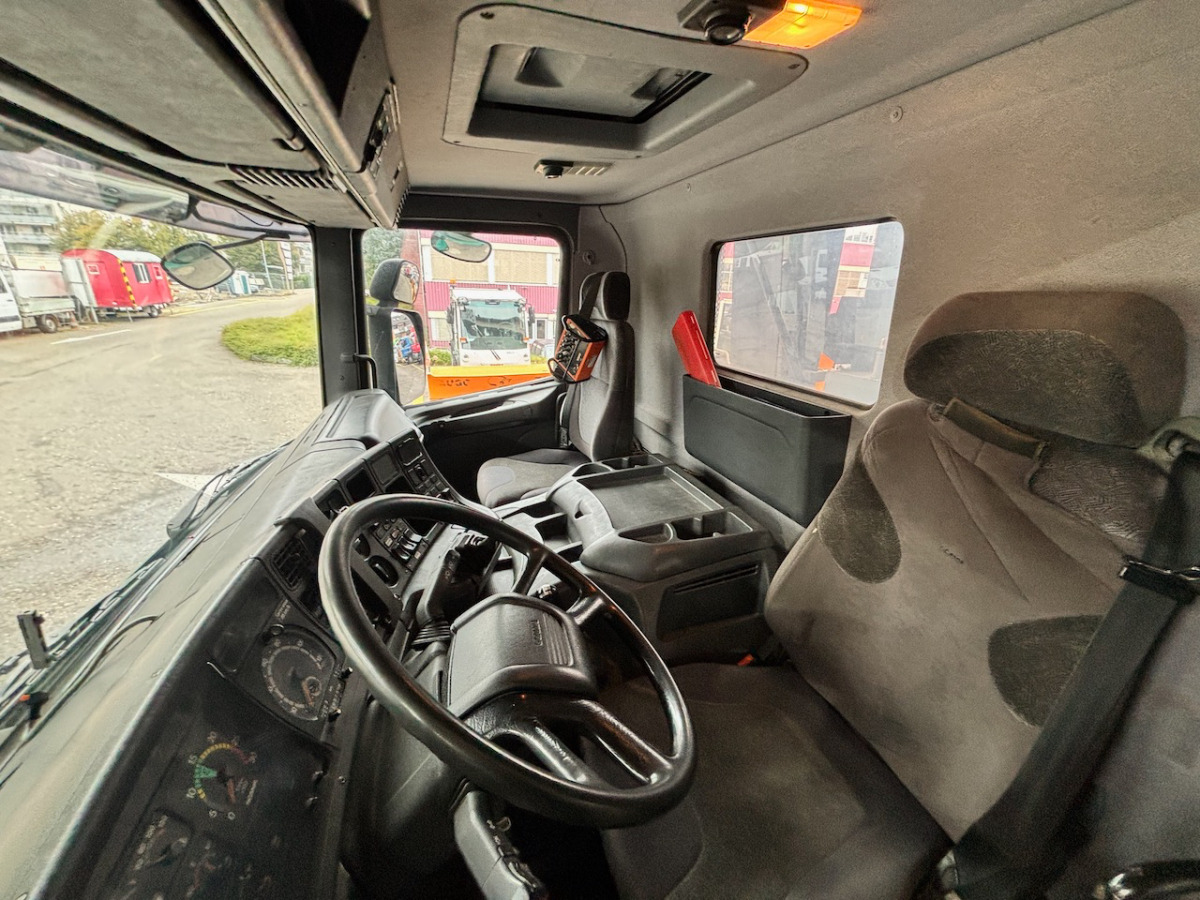 SCANIA P124CB8x4 - Mikser za beton: slika 4 SCANIA P124CB8x4 - Mikser za beton: slika 4