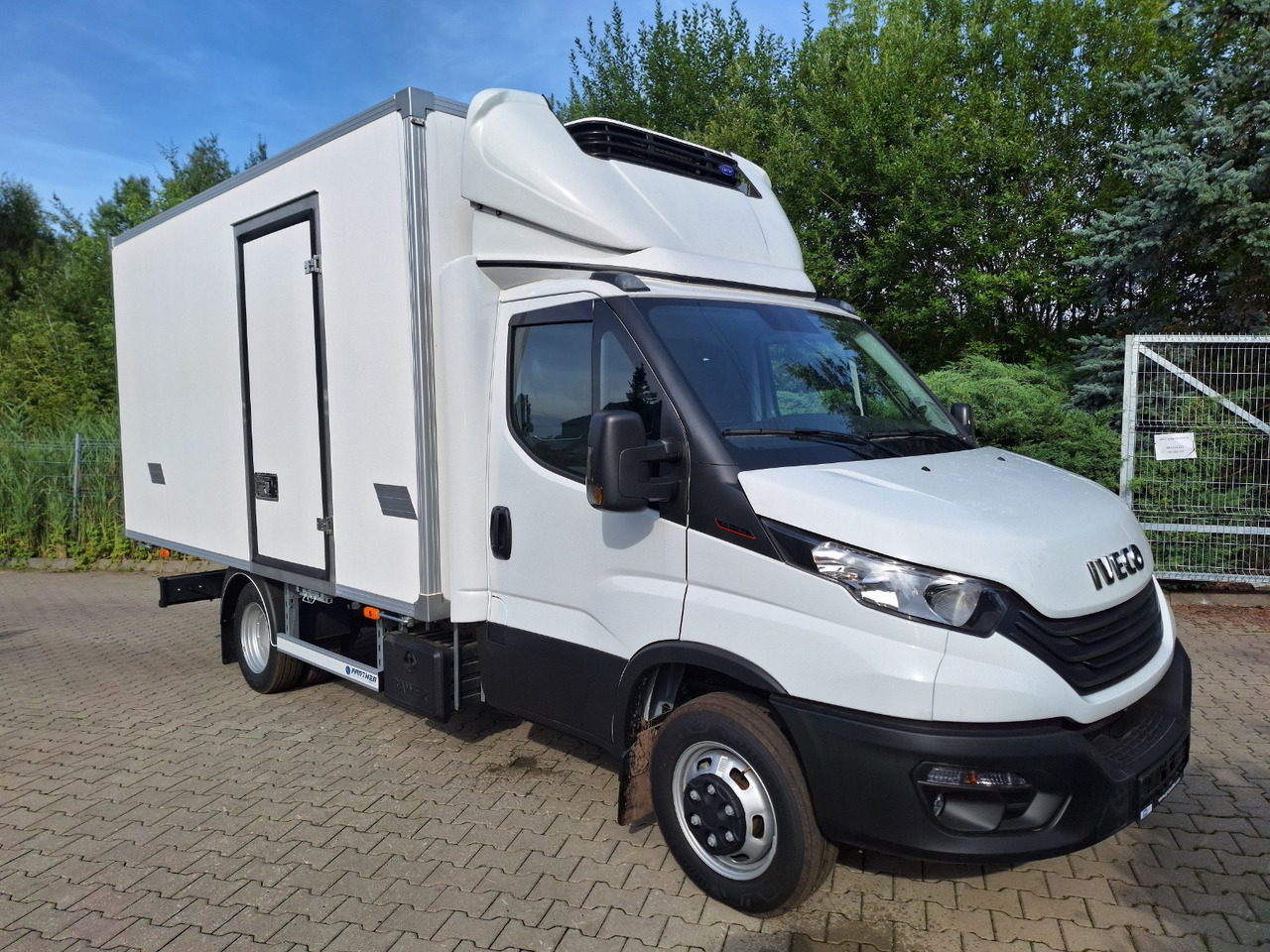 Iveco Daily 70C18 Kühlkoffer LBW BÃR - Dostavno vozilo hladnjača: slika 3 Iveco Daily 70C18 Kühlkoffer LBW BÃR - Dostavno vozilo hladnjača: slika 3