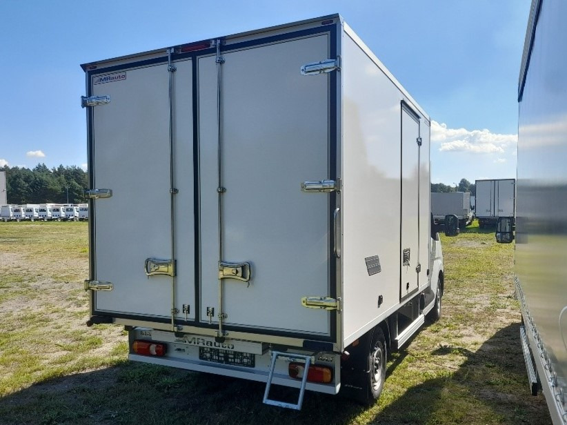Renault Master Kühlkoffer O°/+20°C 230V Standkühlung - Dostavno vozilo hladnjača: slika 3 Renault Master Kühlkoffer O°/+20°C 230V Standkühlung - Dostavno vozilo hladnjača: slika 3