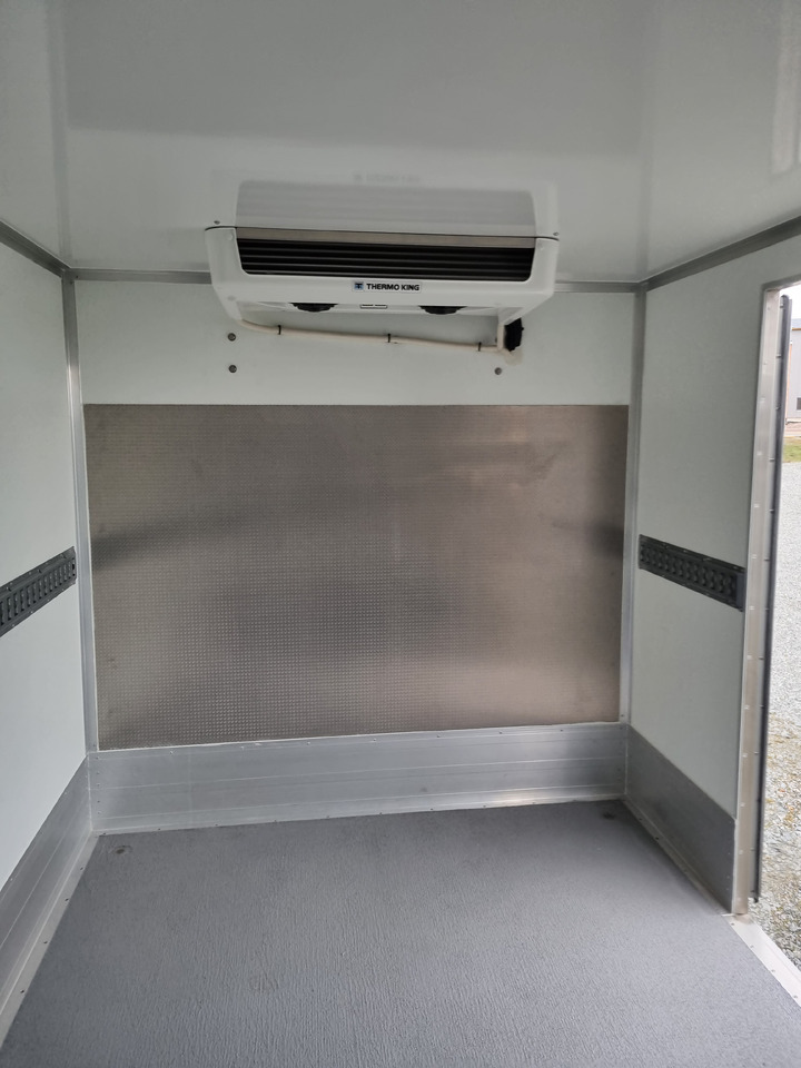 Renault Master Kühlkoffer O°/+20°C 230V Standkühlung - Dostavno vozilo hladnjača: slika 5 Renault Master Kühlkoffer O°/+20°C 230V Standkühlung - Dostavno vozilo hladnjača: slika 5