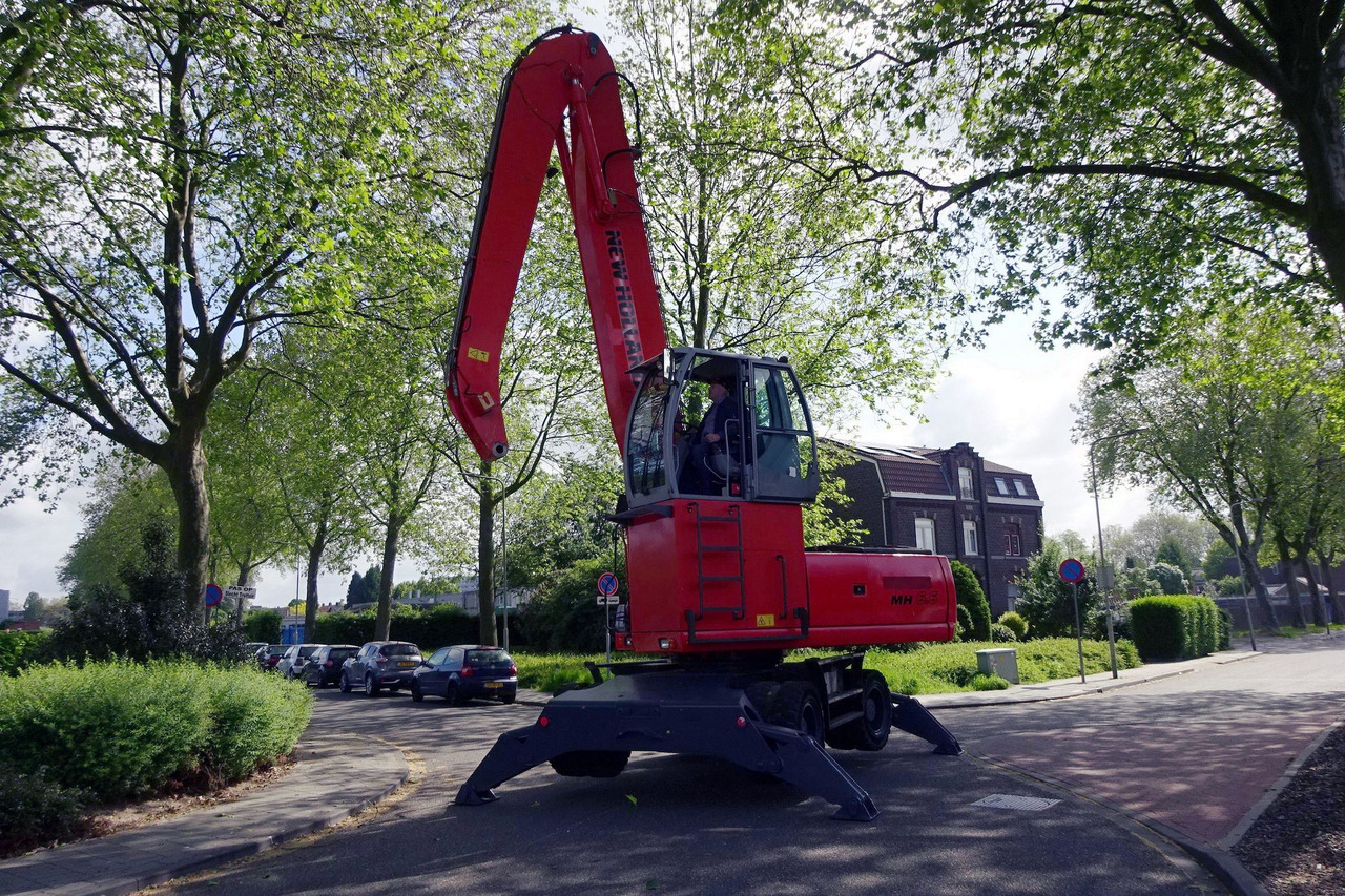 New Holland MH 6.6 Materialhandler With Magnet System - Bager za obradu otpada/ Industrije: slika 3 New Holland MH 6.6 Materialhandler With Magnet System - Bager za obradu otpada/ Industrije: slika 3