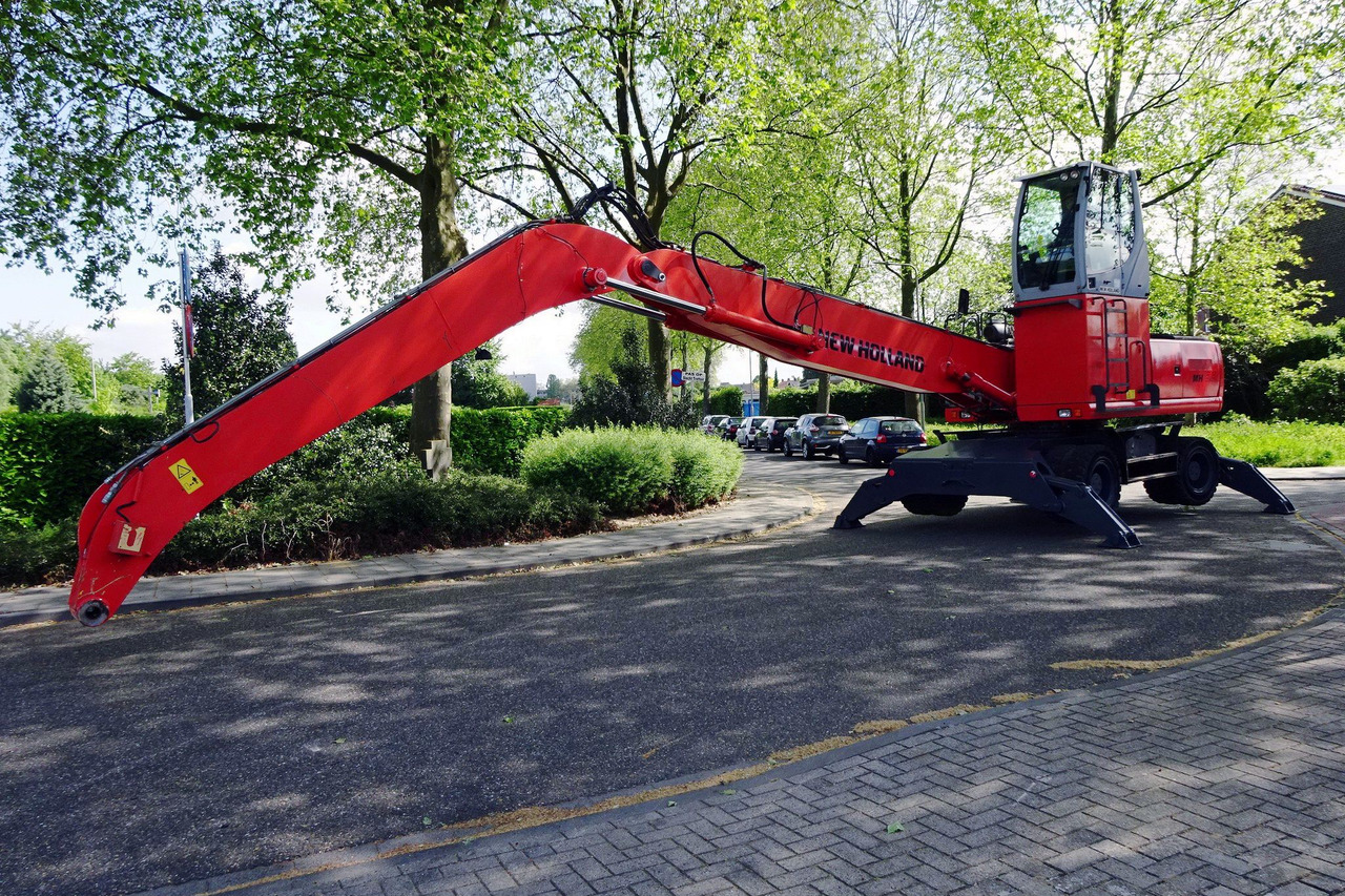 New Holland MH 6.6 Materialhandler With Magnet System - Bager za obradu otpada/ Industrije: slika 2 New Holland MH 6.6 Materialhandler With Magnet System - Bager za obradu otpada/ Industrije: slika 2