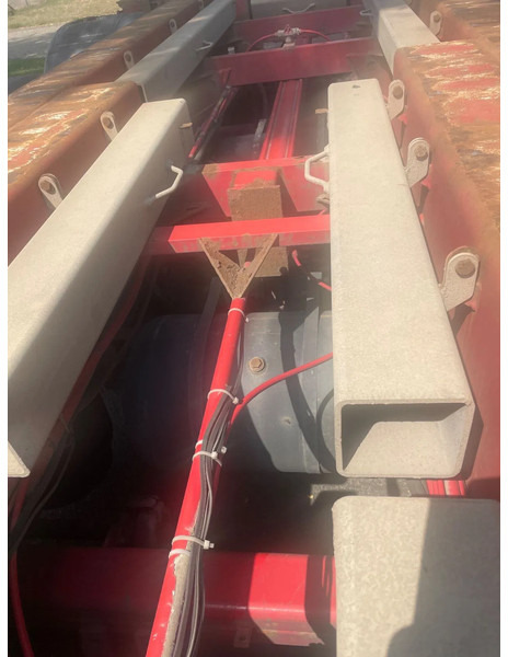 Renders 2x 20 1x 30 1x 40 in prijs verlaagt - Poluprikolica za prevoz kontejnera/ Poluprikolica sa promenjivim sandukom: slika 5 Renders 2x 20 1x 30 1x 40 in prijs verlaagt - Poluprikolica za prevoz kontejnera/ Poluprikolica sa promenjivim sandukom: slika 5