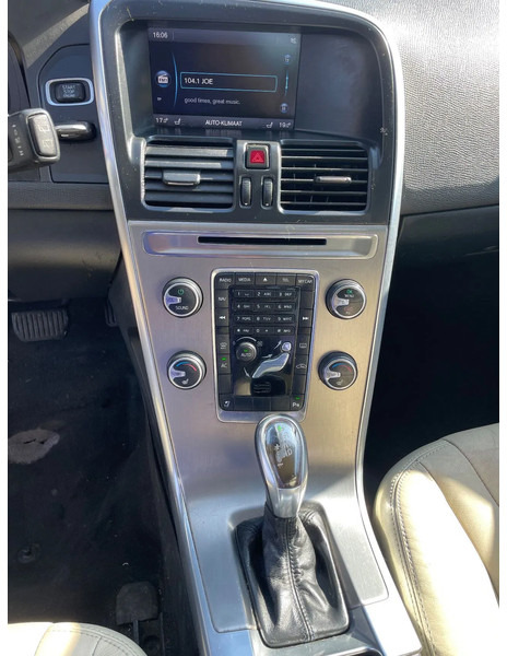 Hečbek Volvo XC60 XC60 DZ88/DZ8850 5 Cilinder Euro 5: slika 9 Hečbek Volvo XC60 XC60 DZ88/DZ8850 5 Cilinder Euro 5: slika 9