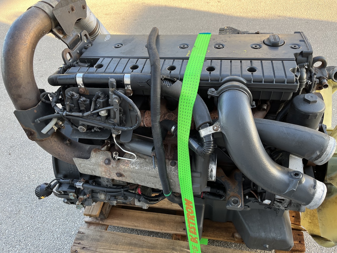ENGINE AXOR OM926LA EURO5 330PS - Motor za Kamion: slika 4 ENGINE AXOR OM926LA EURO5 330PS - Motor za Kamion: slika 4
