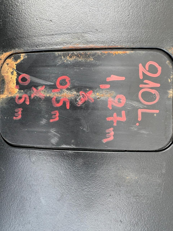 FUEL TANK MERCEDES AXOR - Rezervoar za gorivo: slika 4 FUEL TANK MERCEDES AXOR - Rezervoar za gorivo: slika 4