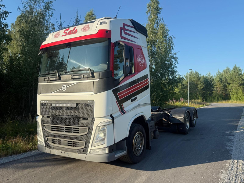 Volvo FH460 Globe 2016 - Kamion sa golom šasijom i zatvorenom kabinom: slika 1 Volvo FH460 Globe 2016 - Kamion sa golom šasijom i zatvorenom kabinom: slika 1