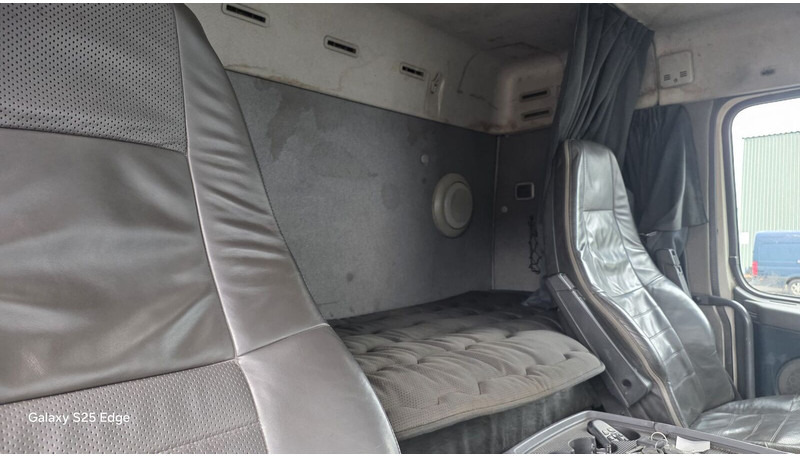 Istovarivač Volvo FMX 500: slika 15