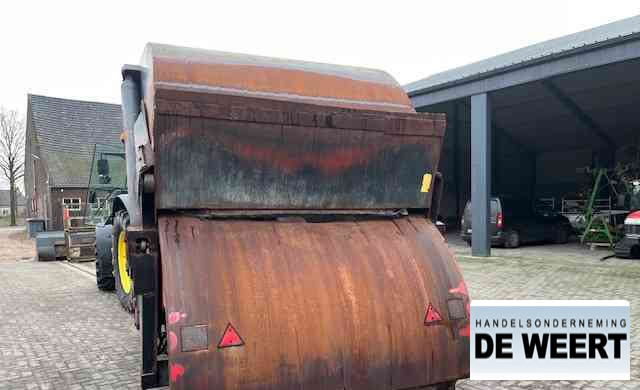 Trioliet triomix 1-1200 - Prikolica za mešanje stočne hrane: slika 4 Trioliet triomix 1-1200 - Prikolica za mešanje stočne hrane: slika 4