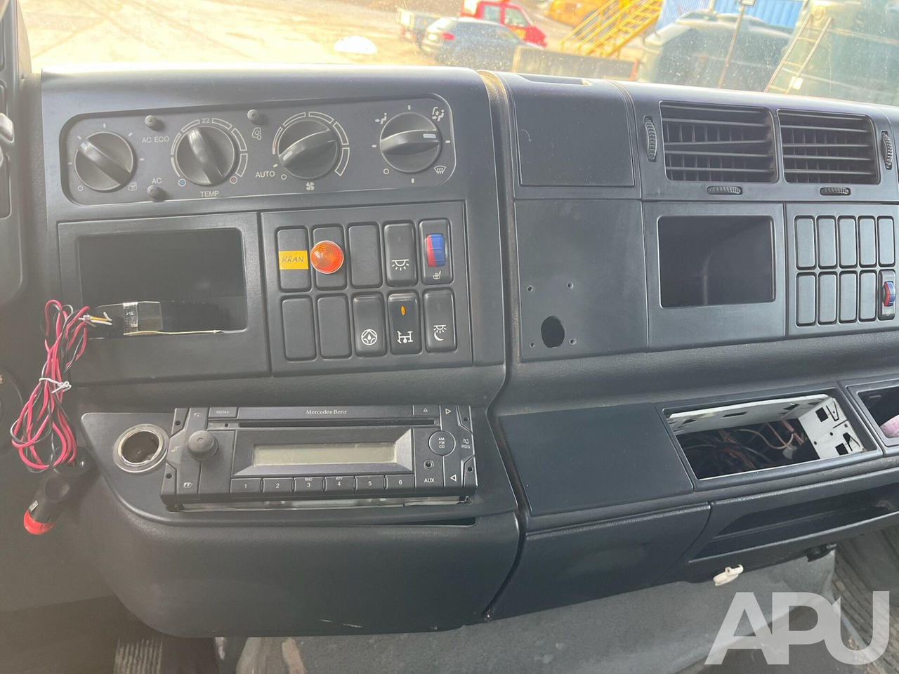 MAN TGA 26.480 - Kamion sa tovarnim sandukom, Kamion sa dizalicom: slika 3 MAN TGA 26.480 - Kamion sa tovarnim sandukom, Kamion sa dizalicom: slika 3