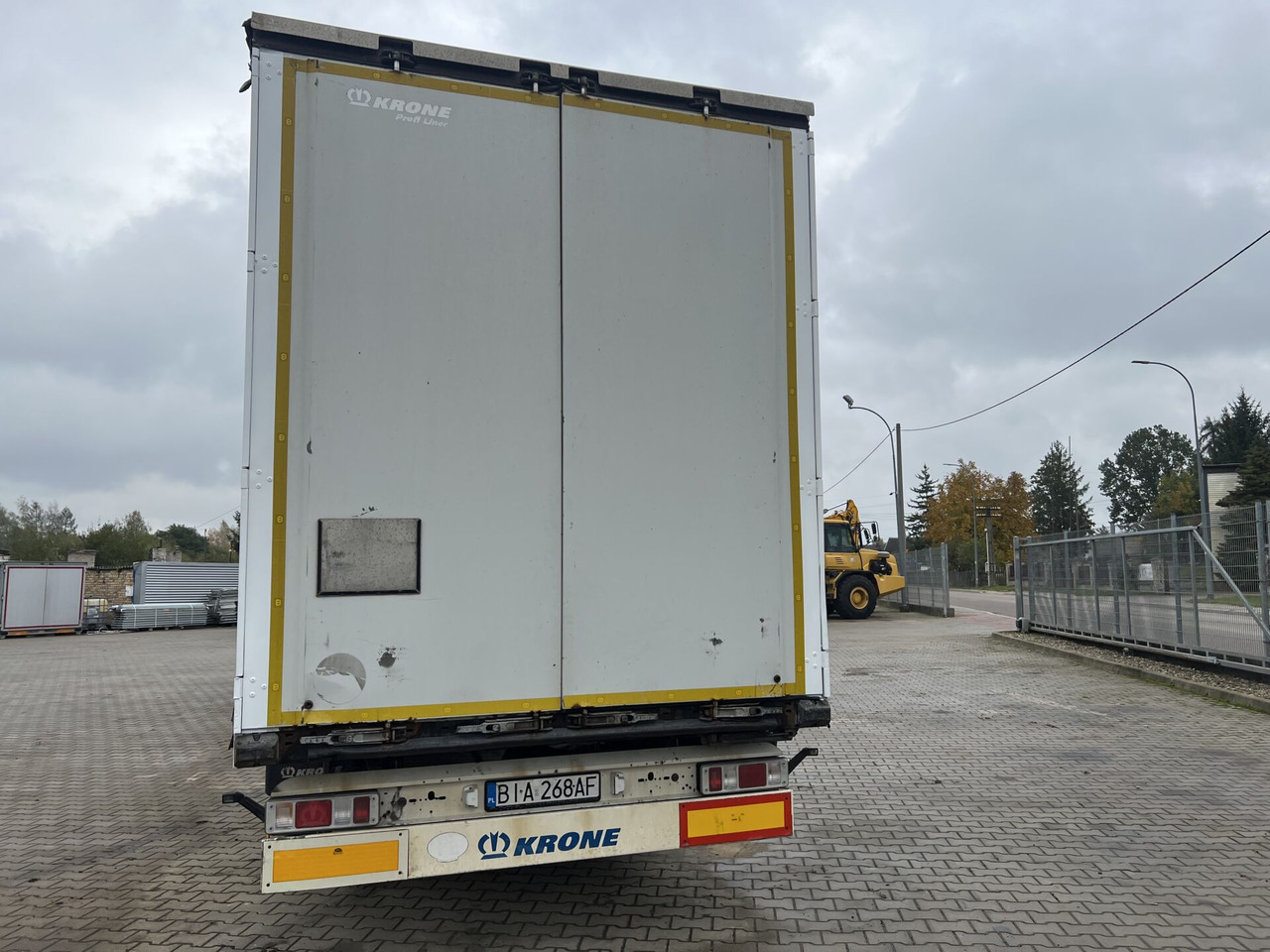Naczepa ciężarowa KRONE - Poluprikolica sa ceradom: slika 4 Naczepa ciężarowa KRONE - Poluprikolica sa ceradom: slika 4
