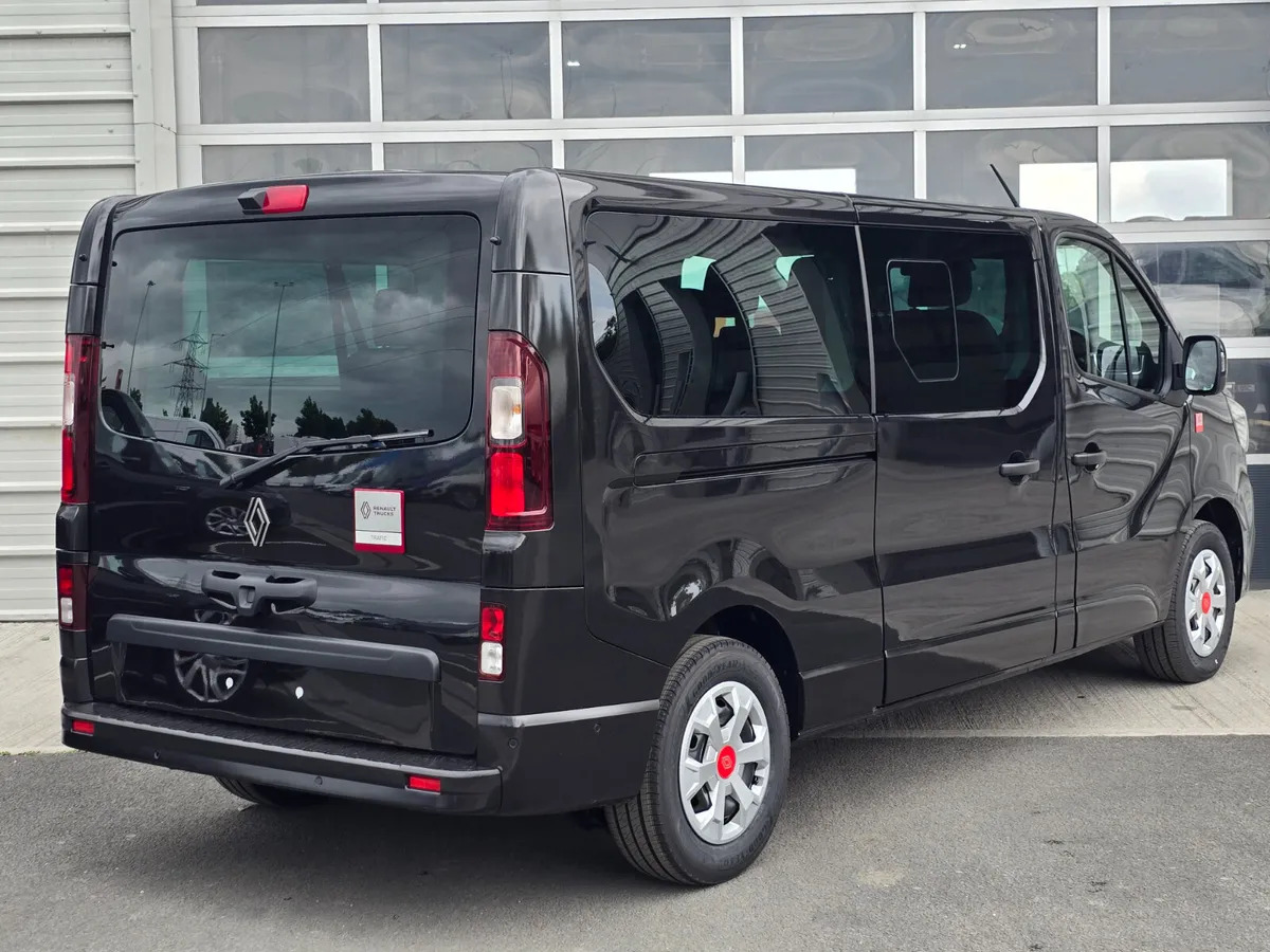 2025 Renault Trafic Combi 170BHP Auto - Putnički kombi: slika 5 2025 Renault Trafic Combi 170BHP Auto - Putnički kombi: slika 5
