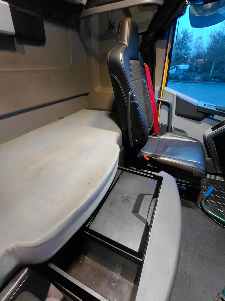 2019 Renault T-High 520 - Tegljač: slika 4 2019 Renault T-High 520 - Tegljač: slika 4