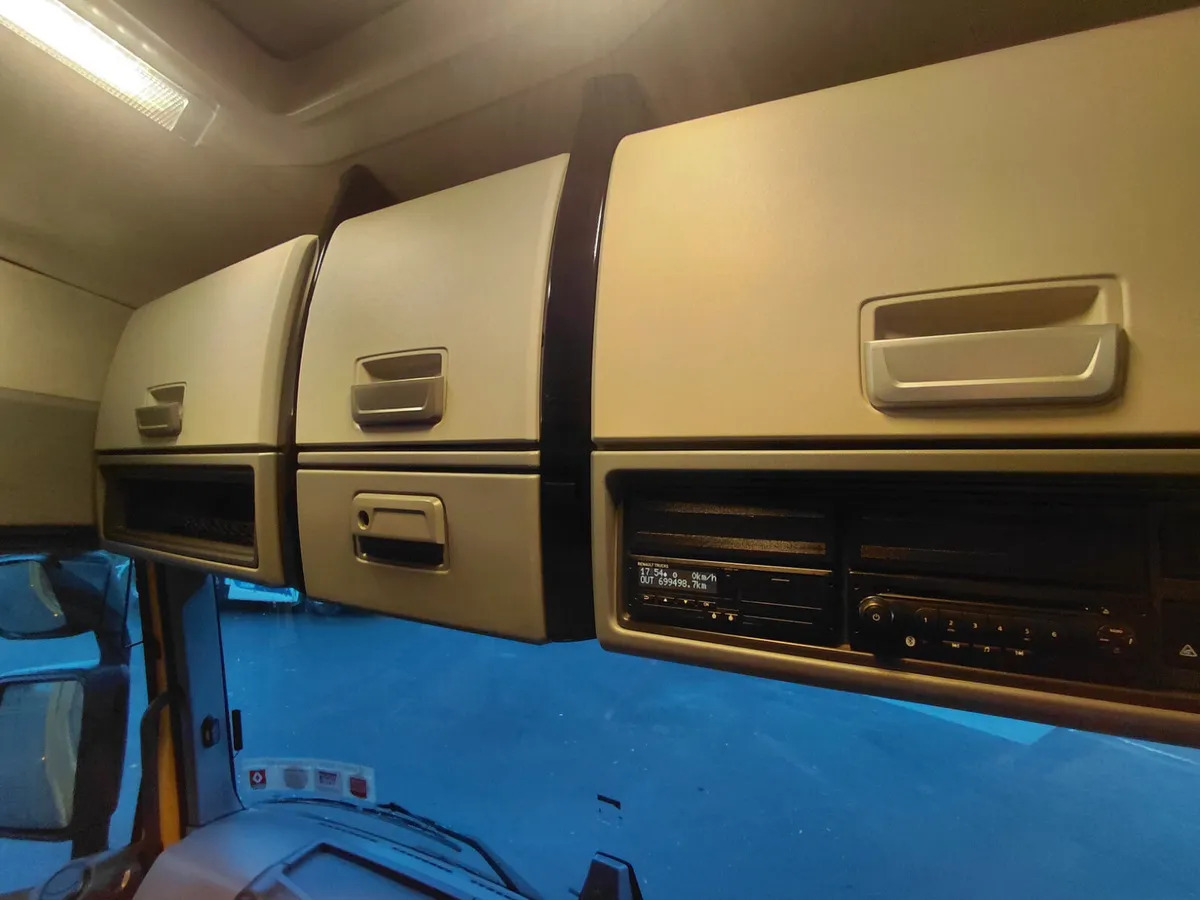 2019 Renault T-High 520 - Tegljač: slika 2 2019 Renault T-High 520 - Tegljač: slika 2