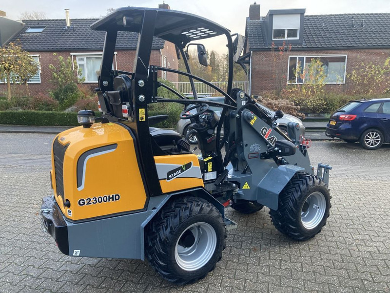 Giant G2300 HD - Zglobni utovarivač: slika 4 Giant G2300 HD - Zglobni utovarivač: slika 4