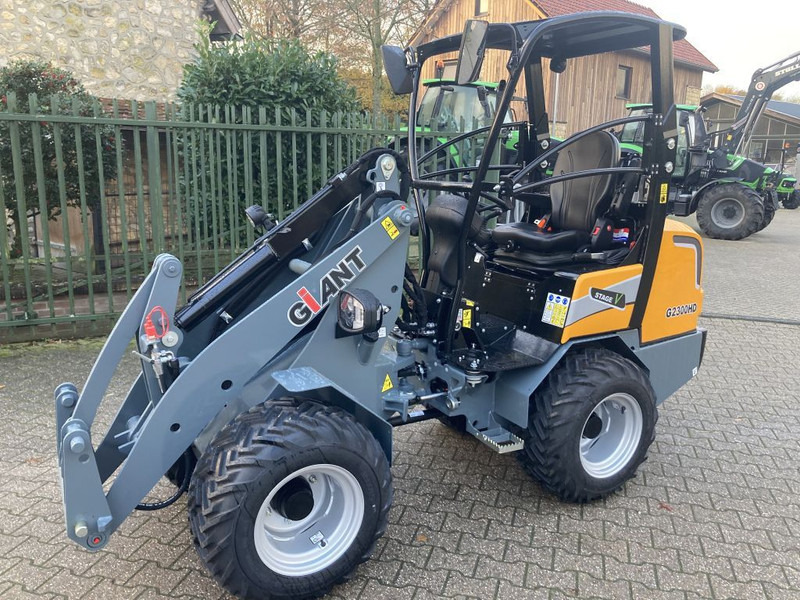 Giant G2300 HD - Zglobni utovarivač: slika 2 Giant G2300 HD - Zglobni utovarivač: slika 2