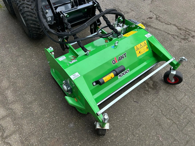 Giant SK252D + klepelmaaier - Zglobni utovarivač: slika 5 Giant SK252D + klepelmaaier - Zglobni utovarivač: slika 5