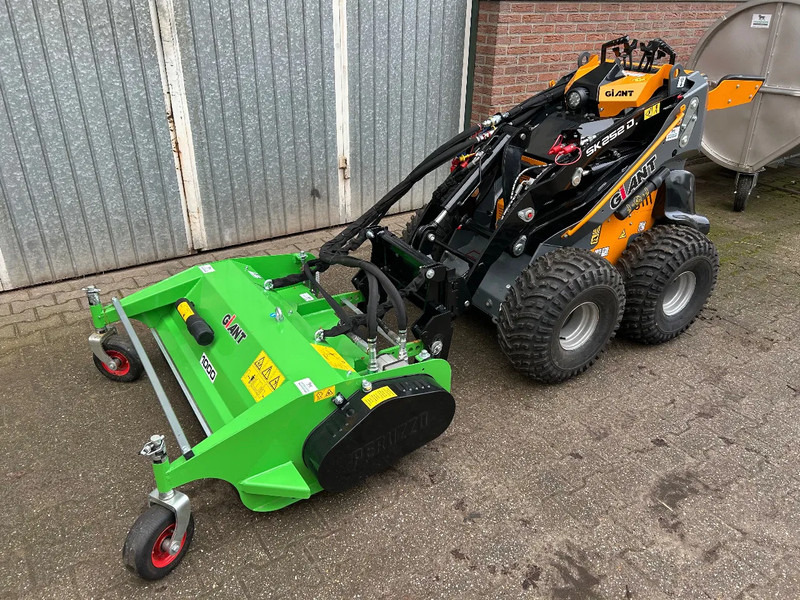 Giant SK252D + klepelmaaier - Zglobni utovarivač: slika 2 Giant SK252D + klepelmaaier - Zglobni utovarivač: slika 2