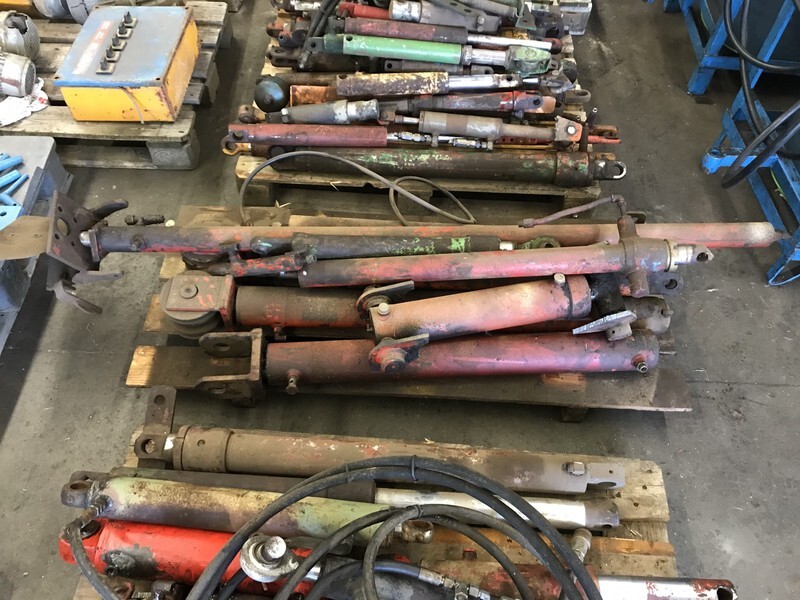 Grote partij hydraulische cilinders - Hidraulični cilindar za Poljoprivredna mašina: slika 3 Grote partij hydraulische cilinders - Hidraulični cilindar za Poljoprivredna mašina: slika 3