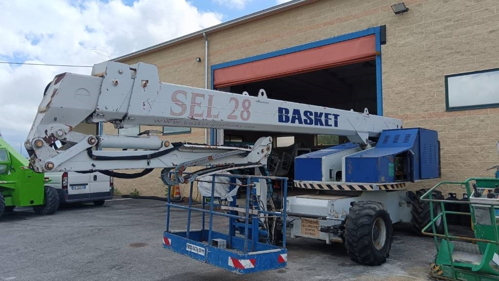 Basket SEL 28 - Teleskopska platforma: slika 2 Basket SEL 28 - Teleskopska platforma: slika 2