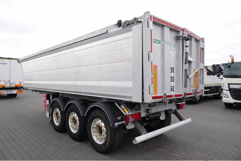 Benalu WYWROTKA / 26 m3 / ALUMINIOWA / OŚ PODNOSZONA / WAGA: 5 000 KG / - Poluprikolica istovarivača: slika 3 Benalu WYWROTKA / 26 m3 / ALUMINIOWA / OŚ PODNOSZONA / WAGA: 5 000 KG / - Poluprikolica istovarivača: slika 3